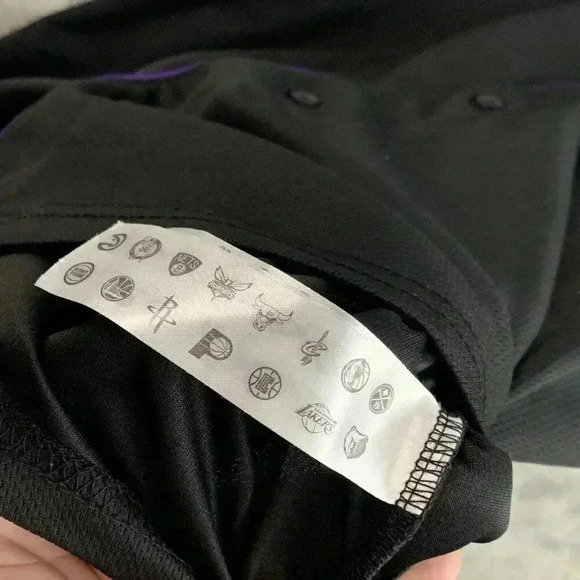 Los Angeles Lakers Jersey Mens Medium Black Button Down NBA Unk Basketball #48 - Picture 7 of 9